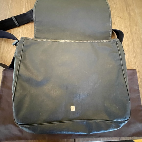 GUCCI 🔥Coated Canvas Interlocking G Monogram Large Flap Messenger Bag - Picture 9 of 16